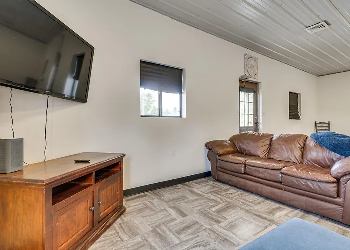 Apartment Getaway W/ Covered Patio