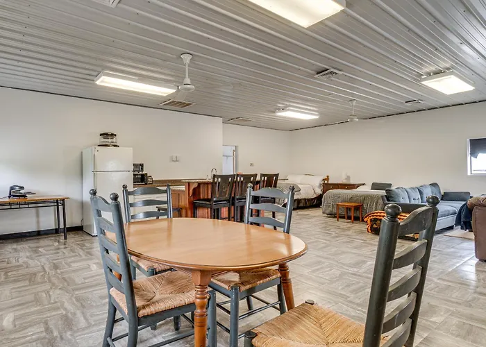 Apartment Getaway W/ Covered Patio Montrose