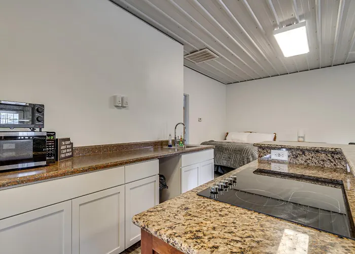 Getaway W/ Covered Patio Apartamento Montrose