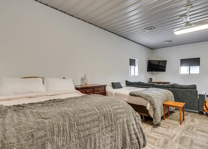 Getaway W/ Covered Patio Apartment *